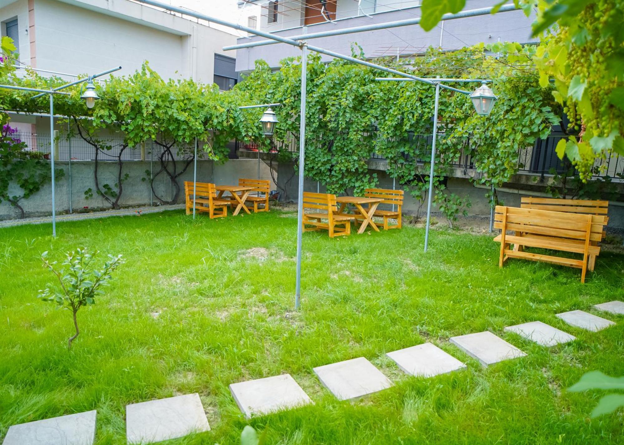 Kalpazo Kaja Vila Garden โกเลม ภายนอก รูปภาพ